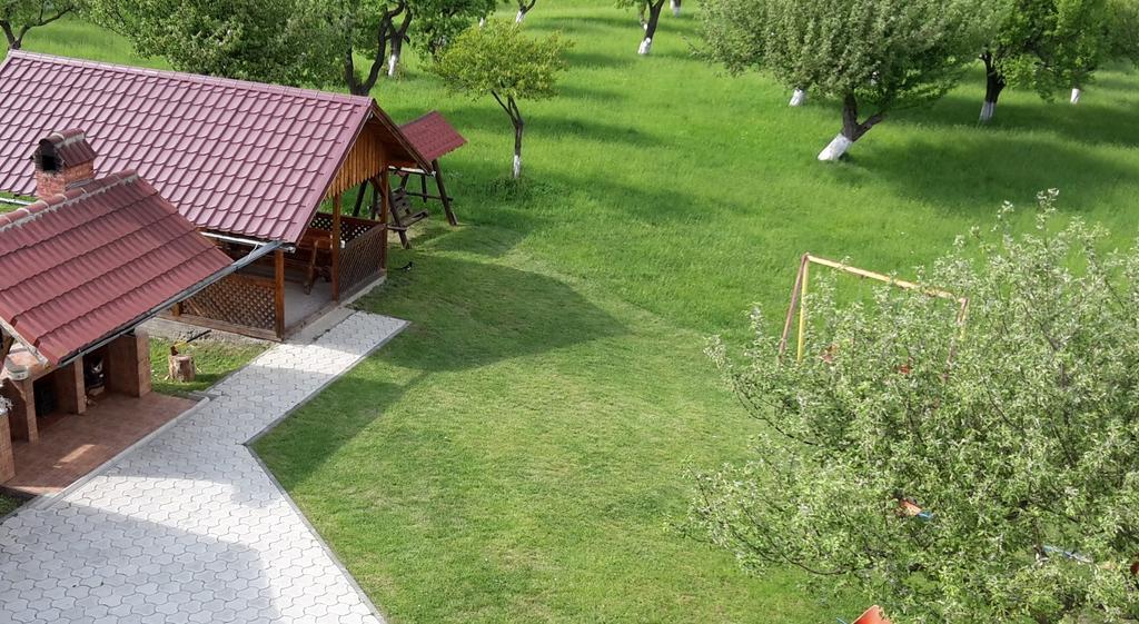 Pensiunea Din Livada Μπραν Εξωτερικό φωτογραφία